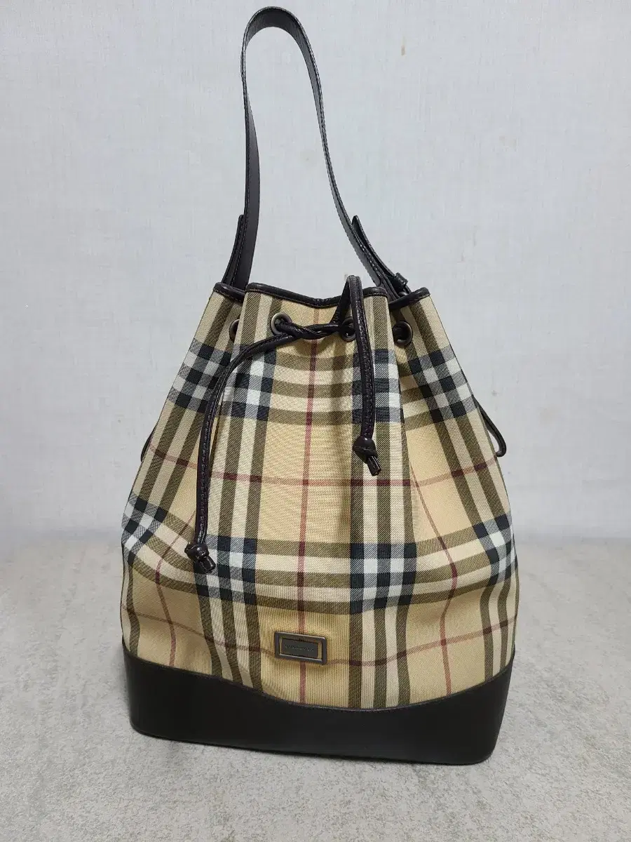 SALE (정품) BURBERRY 노바체크 복조리백